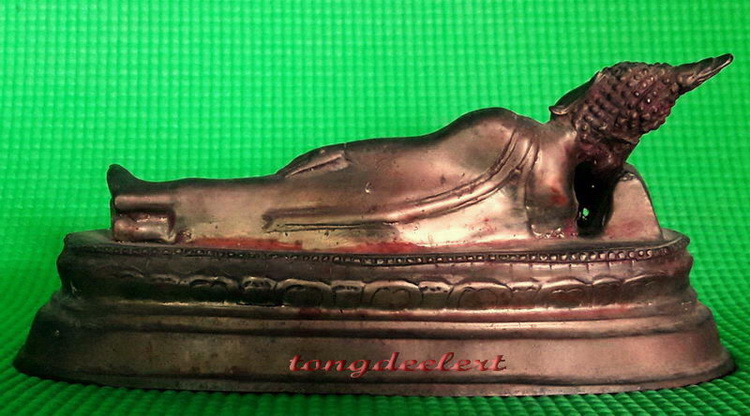 พระบูชาปางไสยาสน์ (พระประจำวันอังคาร) ใต้ฐานดินไทยค่ะ