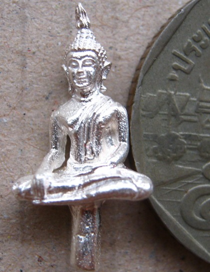 พระยอดธงทองมา รุ่น๑ เนื้อเงิน วัดป่าดอนใหญ่พุทธาราม นครราชสีมา ปี2557(หลวงพ่อทองปลุกเสก)+กล่อง