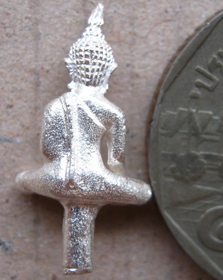 พระยอดธงทองมา รุ่น๑ เนื้อเงิน วัดป่าดอนใหญ่พุทธาราม นครราชสีมา ปี2557(หลวงพ่อทองปลุกเสก)+กล่อง