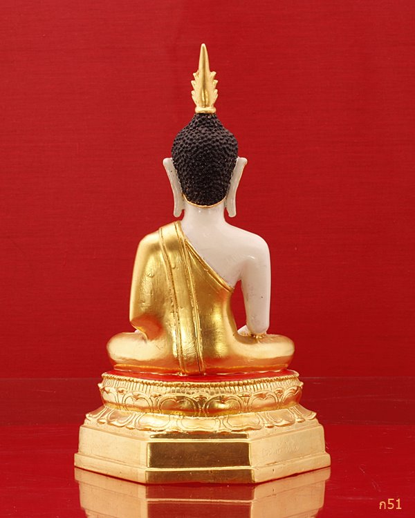 พระบูชาหลวงพ่อพระขาว วัดอินทขิลสะดือเมือง จ.เชียงใหม่ 