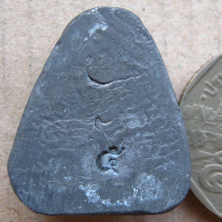 ปิดตาเนื้อตะกั่ว หลวงปู่แผ้ว ปวโร วัดรางหมัน จ.นครปฐม โค้ด "เจริญ" และ "๕ "