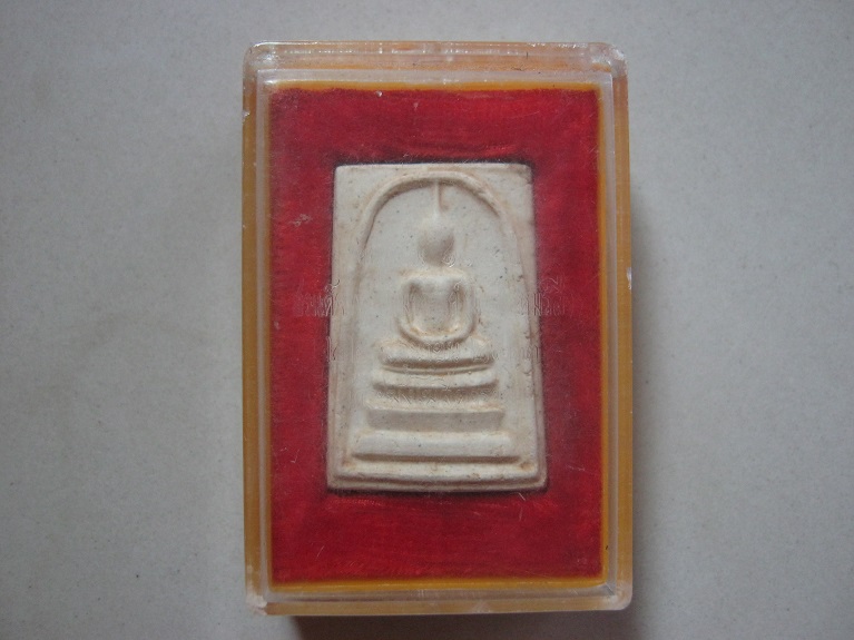 พระสมเด็จ108ปี พ.ศ.2523 พิมพ์แขนจุด กล่องเดิม