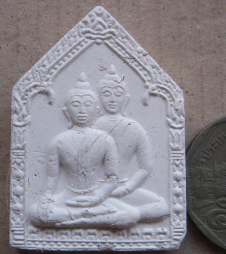 ขุนแผนคู่บารมี หลวงพ่อสาคร วัดหนองกรับ จ ระยอง ปี2547 เนื้อผงพรายกุมาร ไม่ฝังตะกรุด มีเส้นเกศา+กล่อง