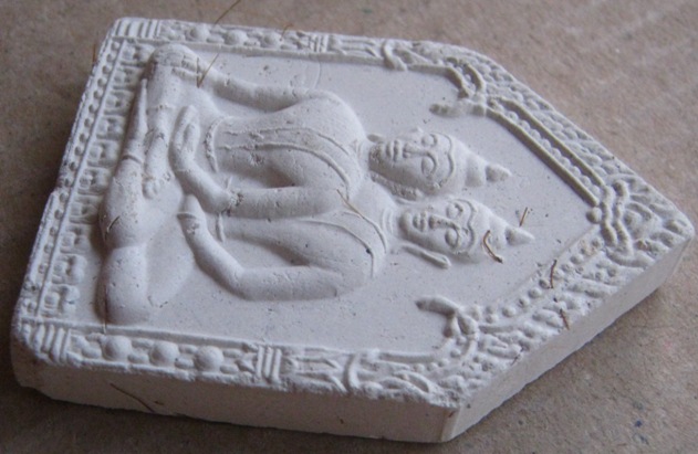 ขุนแผนคู่บารมี หลวงพ่อสาคร วัดหนองกรับ จ ระยอง ปี2547 เนื้อผงพรายกุมาร ไม่ฝังตะกรุด มีเส้นเกศา+กล่อง