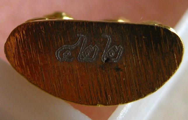 พระชัยวัฒน์ชินบัญชร7รอบ หลวงพ่อสิน วัดละหารใหญ่ จ ระยอง ปี2555กะไหล่ทอง มีโค้ด หมายเลข422พร้อมกล่อง