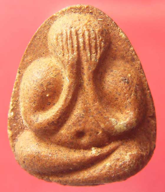 สุดๆ แห่งของหายาก เนื้อผงผสมชานหมาก พระปิดตา หลังยันต์พุทโธ หลวงปู่โต๊ะ