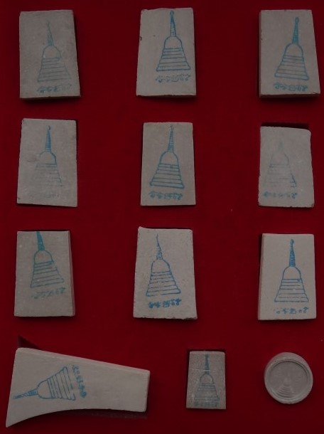 สมเด็จบางขุนพรหมรุ่น “อมตมหามงคล” กล่องชุด 12 องค์ ปี 54 เคา ะเดียว