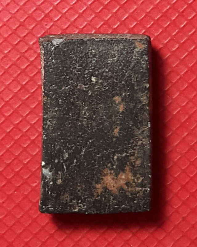 พระกรุวัดนก อ่างทอง เนื้อผง ผสมใบลาน ยุคต้นๆของหลวงปู่แก้ว พิมพ์ฐานสามชั้น