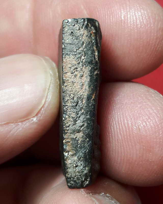 พระกรุวัดนก อ่างทอง เนื้อผง ผสมใบลาน ยุคต้นๆของหลวงปู่แก้ว พิมพ์ฐานสามชั้น