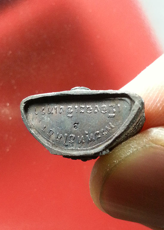 :: หลวงพ่อโสธร รุ่นย้อนยุคสร้างอุโบสถ ปี2540 พร้อมกล่องเดิมๆครับ ::