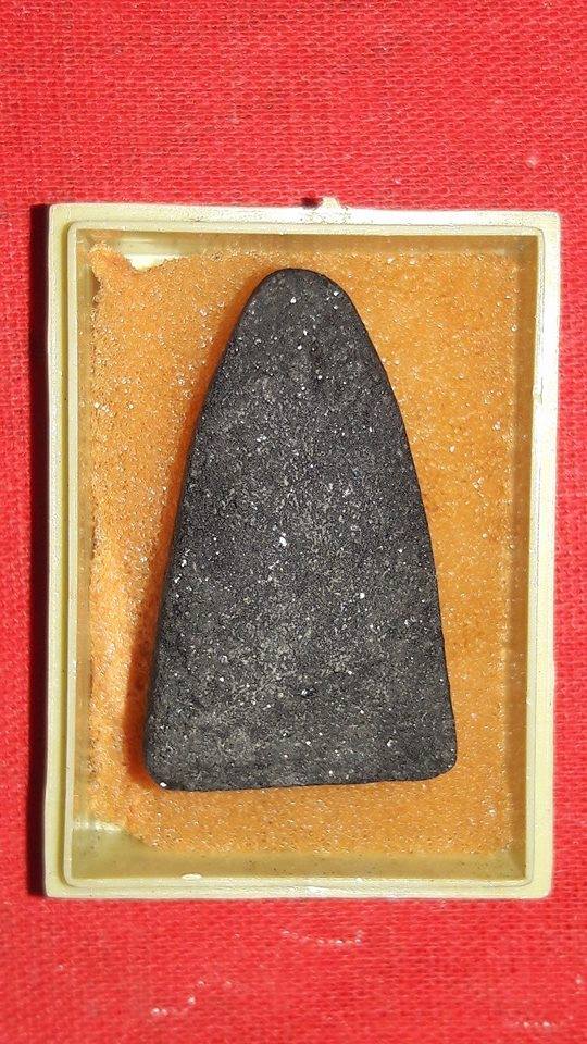 พระผงเนื้อว่าน หลวงปู่ทวด วัดช้างให้ 