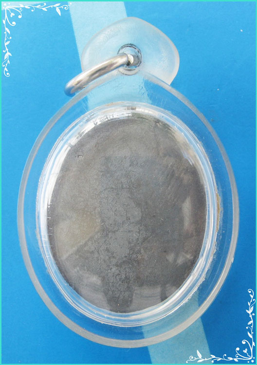 ...ลพ.ชำนาญ วัดบางกุฎีทอง ปท. เหรียญหล่อสีหบันลือ เนื้อชินตะกั่ว ตอกโค้ด หลังเรียบ เลี่ยมกันน้ำ...