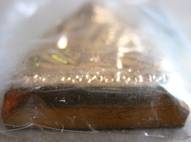 เหรียญปั๊มเตารีดหลังรอยนิ้วมือ หลวงพ่อเพี้ยน วัดเกริ่นกฐิน จ ลพบุรี ปี2554 มีโค้ด+หมายเลข49666+กล่อง