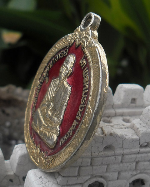 >> เคาะเดียว << เหรียญกลมใหญ่ สมเด็จโต วัดระฆัง ลงยาสีแดง