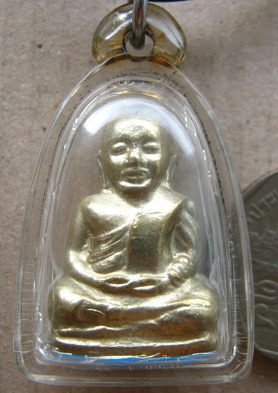 หลวงพ่อเงิน บางคลาน ปี2515 เนื้ออัลปาก้า ตอกโค้ด ๑๔/๑๕ ออกวัดดงมูลเหล็ก  เลี่ยมกันน้ำ 