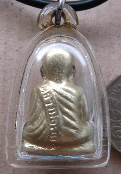 หลวงพ่อเงิน บางคลาน ปี2515 เนื้ออัลปาก้า ตอกโค้ด ๑๔/๑๕ ออกวัดดงมูลเหล็ก  เลี่ยมกันน้ำ 