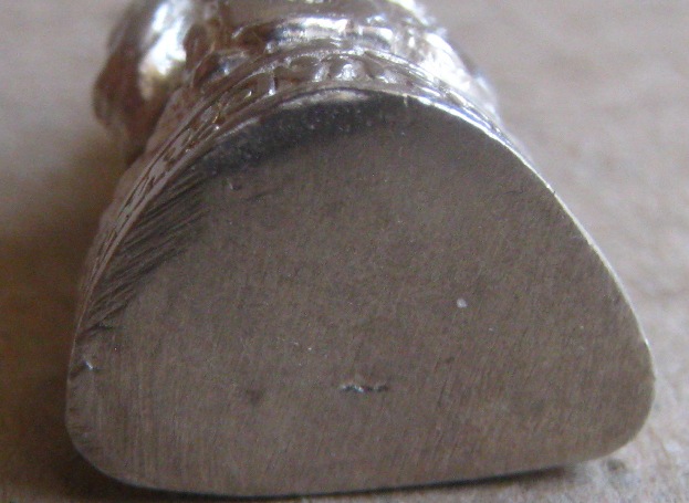 รูปเหมือน ฉลองครบ5รอบ หลวงพ่อสาคร วัดหนองกรับ ระยอง รุ่นชินบัญชร ปี2540 เนื้อเงิน โค้ดเลข 5 