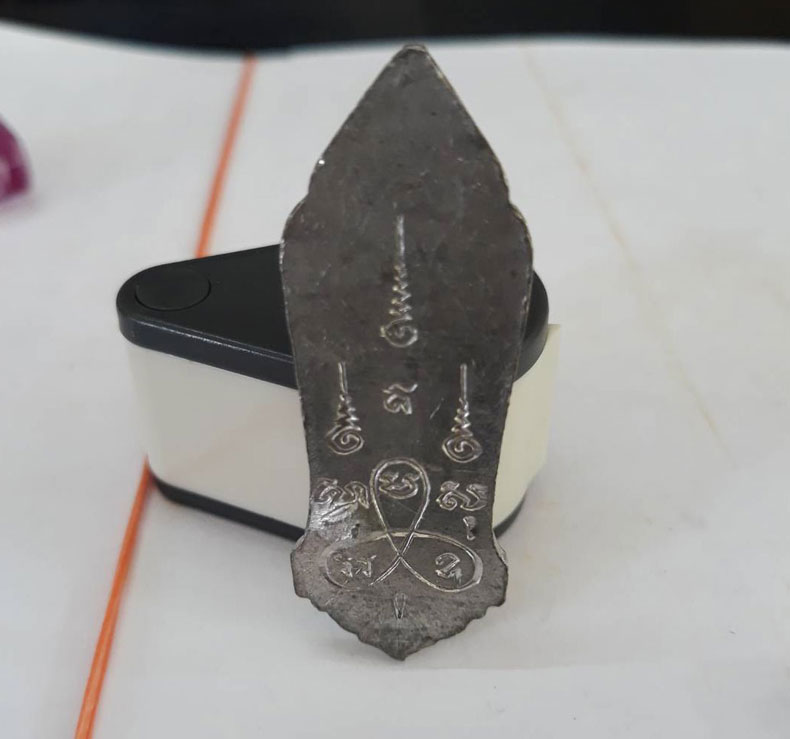 ถ่ายเเบบดิบๆพระพุทธ 25 ศตวรรษ เนื้อตะกั่ว ปี 2500 (ตอกโค๊ต วป.หลวงปู่ทิม วัดละหารไร่ ปลุกเสก)องค์ที3