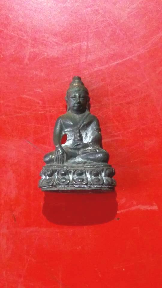 พระชัยวัฒน์ปวเรศ หลวงปู่โต๊ะ วัดประดู่ฉิมพลี 3โต๊ดเนื้อนวโลหะ