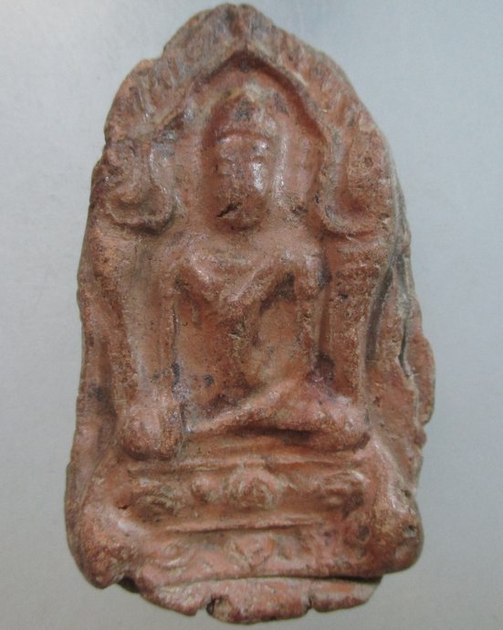 ๒๐ พระยอดขุนพล เนื้อดิน