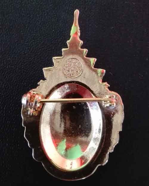 เข็มที่ระลึกฉลองพระชันษา 100ปีสมเด็จพระญาณสังวร( สังฆราชองค์ที่19)