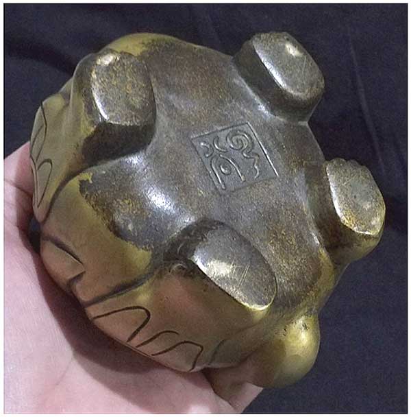 *เตากำยานทองเหลือง ปี่เซี้ยะเล็ก*