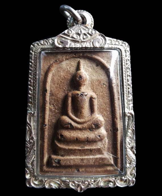 สมเด็จโนนผึ้งหลวงปู่หมุน วัดบ้านจาน ปี40 (พิมพ์ใหญ่) เนื้อว่าน แก่ผงธูป ฝังพลอยเสก สภาพสวยมากๆ คมชัด