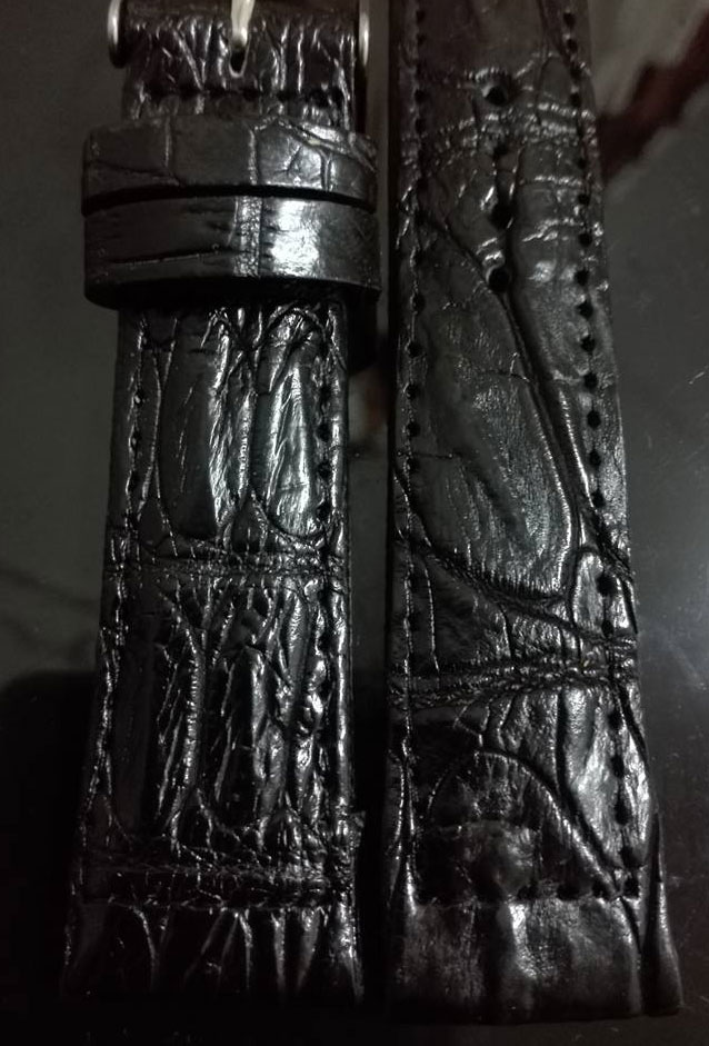 สายนาฬิกา ซับในเป็นหนังวัว ด้านบนเป็นหนังจระเข้แท้ สีดำ