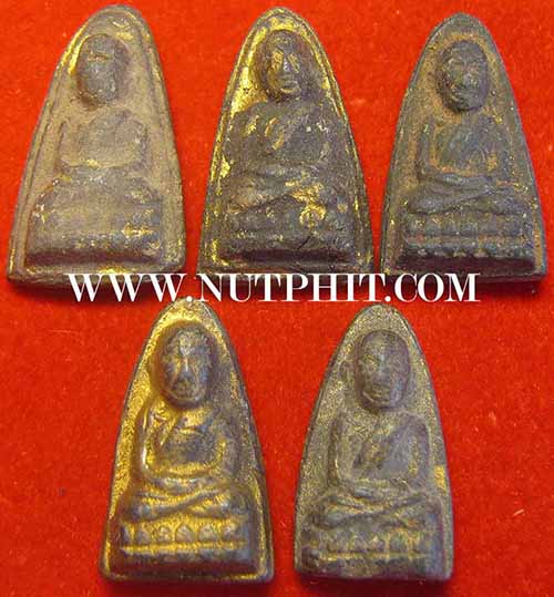 ชุด 5 องค์หลวงปู่ทวด วัดช้างให้ เนื้อดินเผาผสมว่าน พ.ศ.๒๕๑๓*111