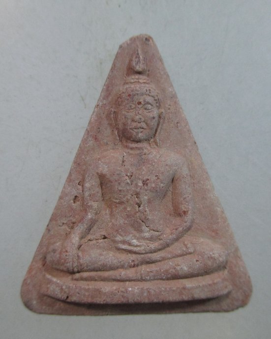 ๒๐ พระนางพญาหลวงปู่ปรง วัดธรรมเจดีย์ จ สิงห์บุรี