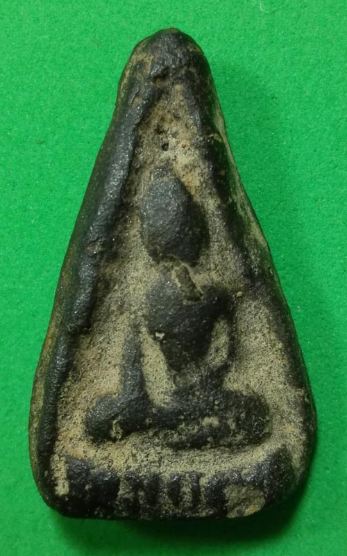 พระนางพญา กรุดอนลาน สุโขทัย   เนื้อดำ