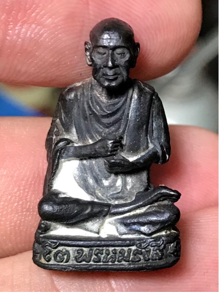 รูปหล่อ พิมพ์ใหญ่ สมเด็จโต วัดบางขุนพรหม ปี 2517 กล่องเดิม