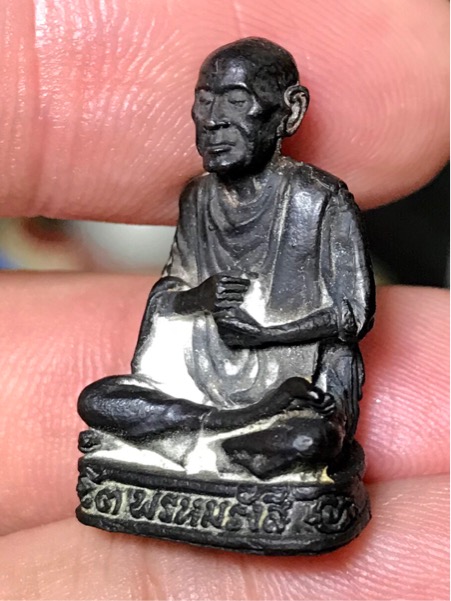 รูปหล่อ พิมพ์ใหญ่ สมเด็จโต วัดบางขุนพรหม ปี 2517 กล่องเดิม