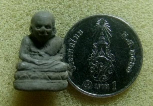 **วัดใจ**หลวงปู่ทวดเนื้อว่าน พิมพ์เล็ก วัดสะบ้าย้อย ประสบการณ์เครื่องบินตก**สวยๆ เชิญชมครับ