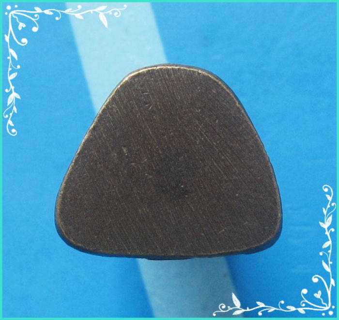 ...ลพ.ทวีศักดิ์ วัดช่องลม สิงห์บุรี พระรูปหล่อรุ่นแรก พิมพ์ลอยองค์ เนื้อทองผสม ปี 48...