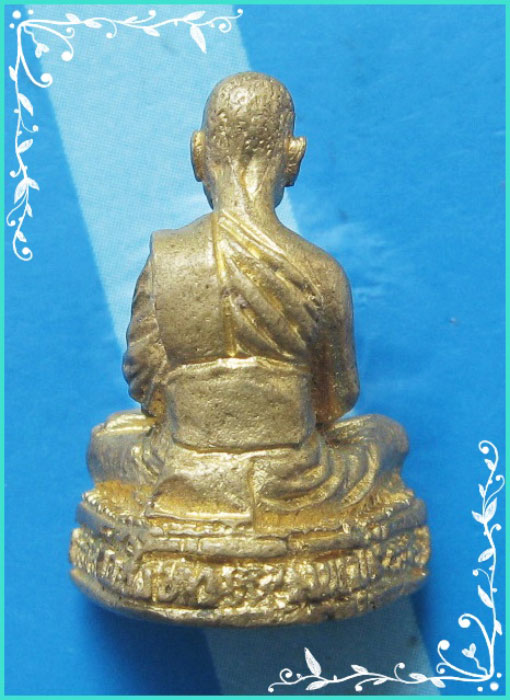 ...ลป.ถม วัดเชิงท่า ลบ. พระรูปหล่อลอยองค์ พิมพ์นั่งสมาธิ เนื้อทองผสม ตอกโค้ด...