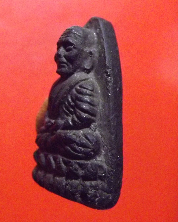 หลวงปุ่ทวดเนื้อว่าน ปี2524 พิมพ์ใหญ่ สวยมีกล่องเดิมจากวัด