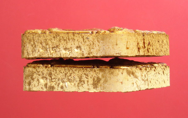 พระขุนแผนผงพรายกุมาร รุ่นพรายมหาเสนห์ หลวงพ่อสินวัดละหารใหญ่ ครับ 