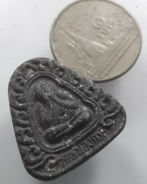 " พระปิดตา มหาลาภกนกข้าง หลวงพ่อสาคร วัดหนองกรับ จ.ระยอง เนื้อผงดำ(ดินเจ็ดโป่ง) ปี2538 หายากครับ "