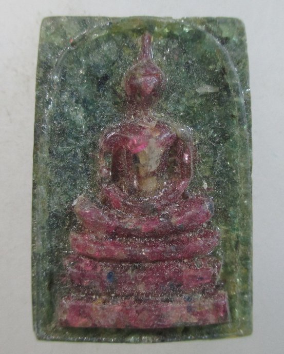 ๒๐ พระสมเด็จเนื้อพลอย