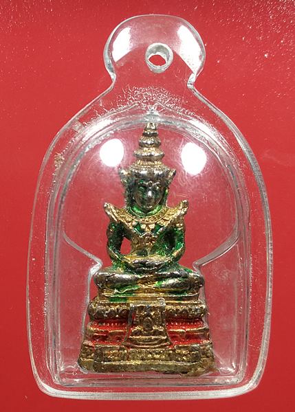 เคาะแรกแดง พระแก้วมรกต หลัง ว.ช.พ. เลี่ยมเดิมเนื้อโลหะลงยา