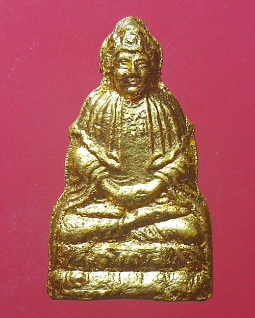 เจ้าแม่กวนอิมเนื้อผงปิดทอง วัดบวรนิเวศวิหาร สมเด็จพระญาณสังวร ทรงเมตตาอฐิษฐานจิตปี35 องค์ที่1