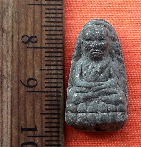 เริ่ม 10 บาท กับ พระเนื้อผงหลวงปู่ทวด  …E12