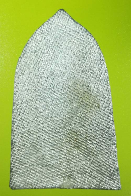 พระพุทธชินราชใบเสมาชินเงิน รุ่นประทานพร ปี 2547 เนื้อชินปรอทขาว พร้อมกล่อง สภาพเดิมๆ