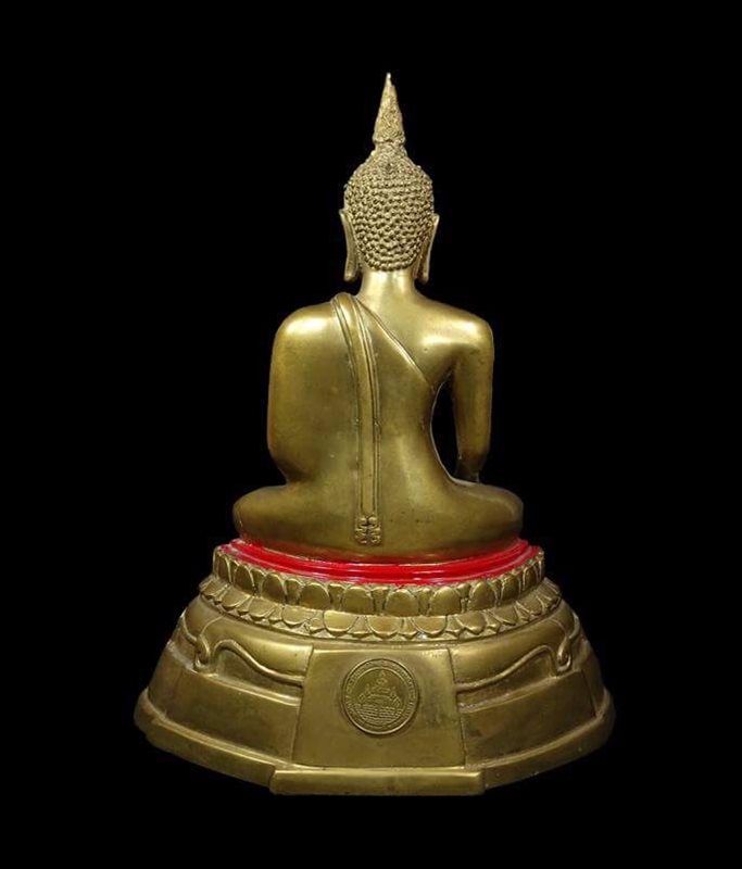 พระบูชาหลวงพ่อโต วัดบางพลีใหญ่ใน สมุทรปราการ ขนาด5นิ้ว สวยสมบูรณ์ครับ.