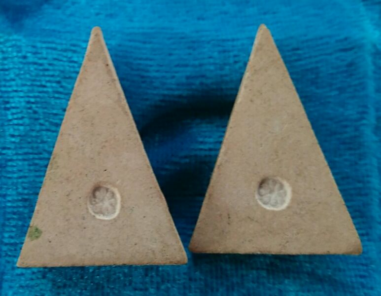 พระนางพญาหลัวดอกจันทร์ รุ่นฟ้าผ่า ปี21ออกวีดพรหมรังษี หลวงปู่โต๊ะปลุกเสกสวยๆ2องค์ครับ