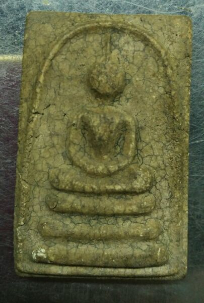 พระสมเด็จพิมพ์ไกเชอร์หลวงปู่นาค วัดระฆังเก่าๆสวยๆครับ