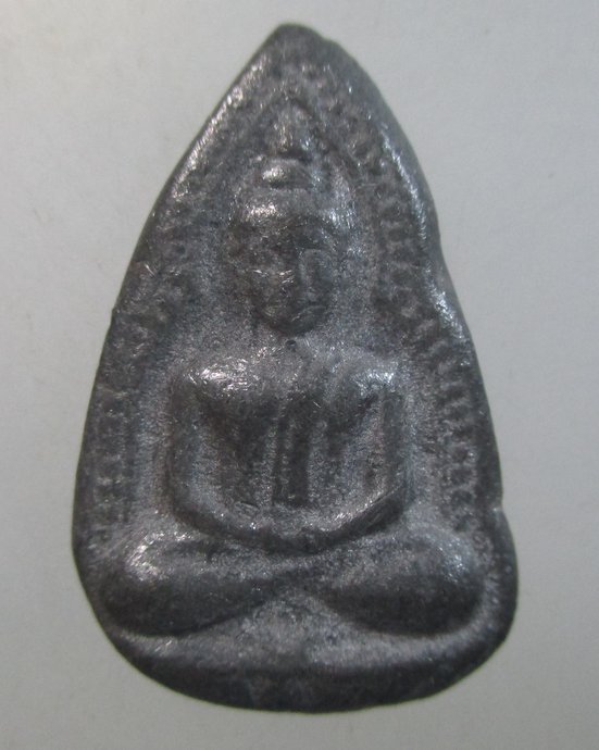 ๒๐ พระพุทธเนื้อตะกั่ว