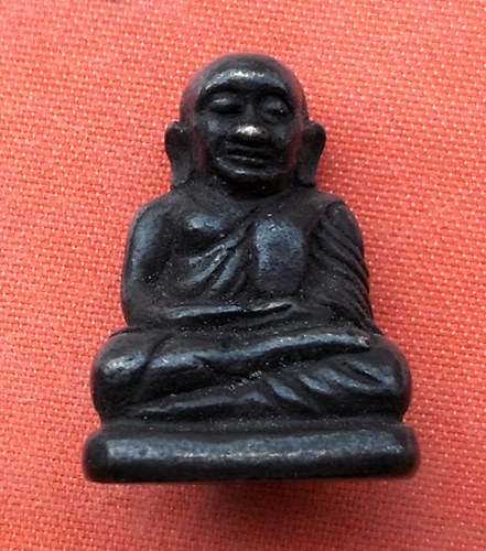เริ่ม 10 บาท กับ รูปหล่อหลวงพ่อเงิน  …E369
