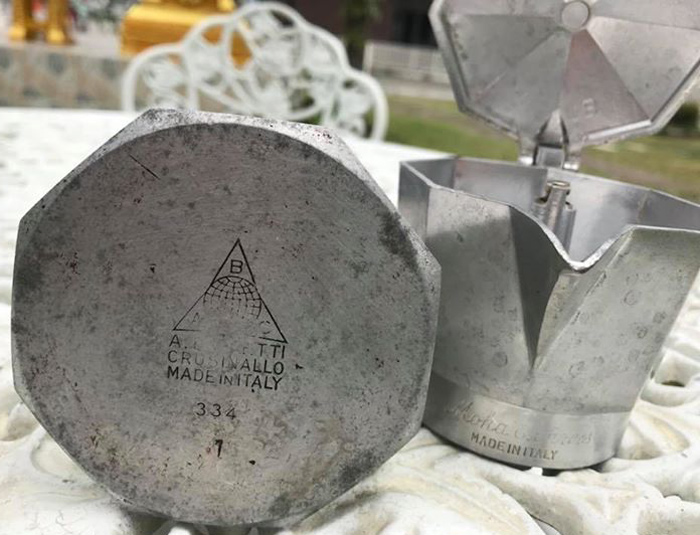 หม้อต้มกาแฟสด moka express ยี่ห้อ Bialetti (ของแท้จากอิตาลี) 